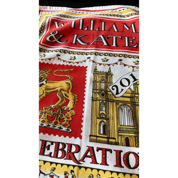 Emma Bridgewater 2011 Royal Wedding Tea Towel William & Kate 17x24 - Picture 3 of 3